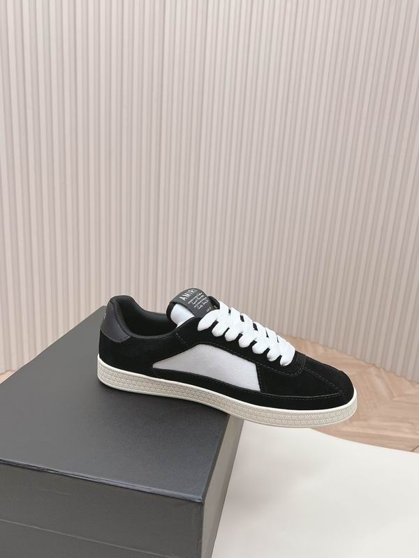 AMIRI Black & White Star Low-Top Sneakers